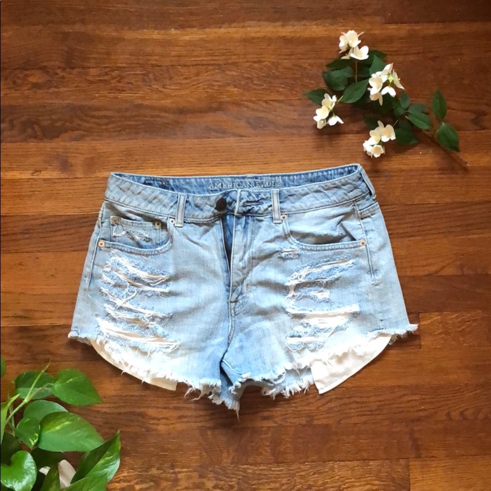 Light wash distressed denim shorts, AEO, size 10.